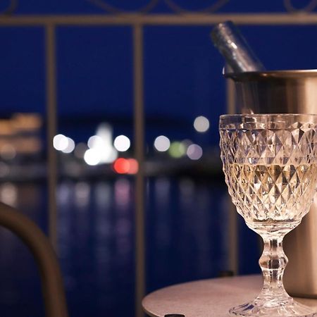 Emilia Suites Ermoupoli Ngoại thất bức ảnh