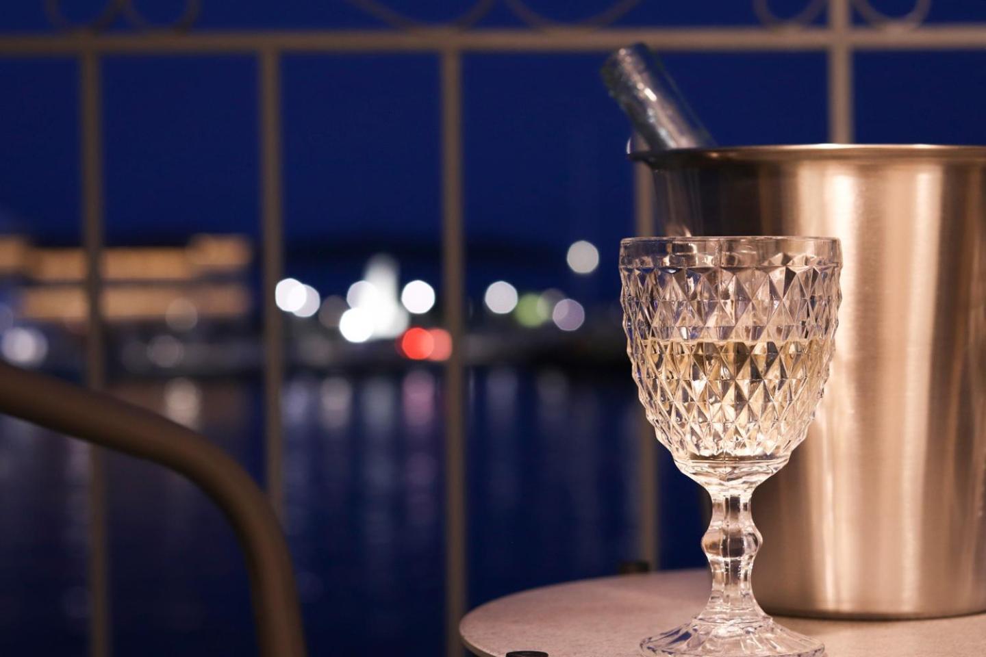Emilia Suites Ermoupoli Ngoại thất bức ảnh