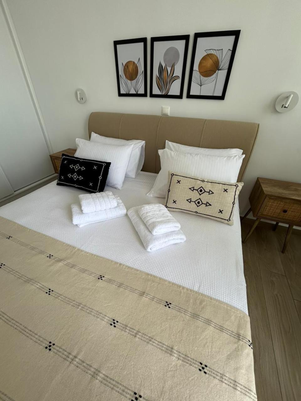 Emilia Suites Ermoupoli Ngoại thất bức ảnh